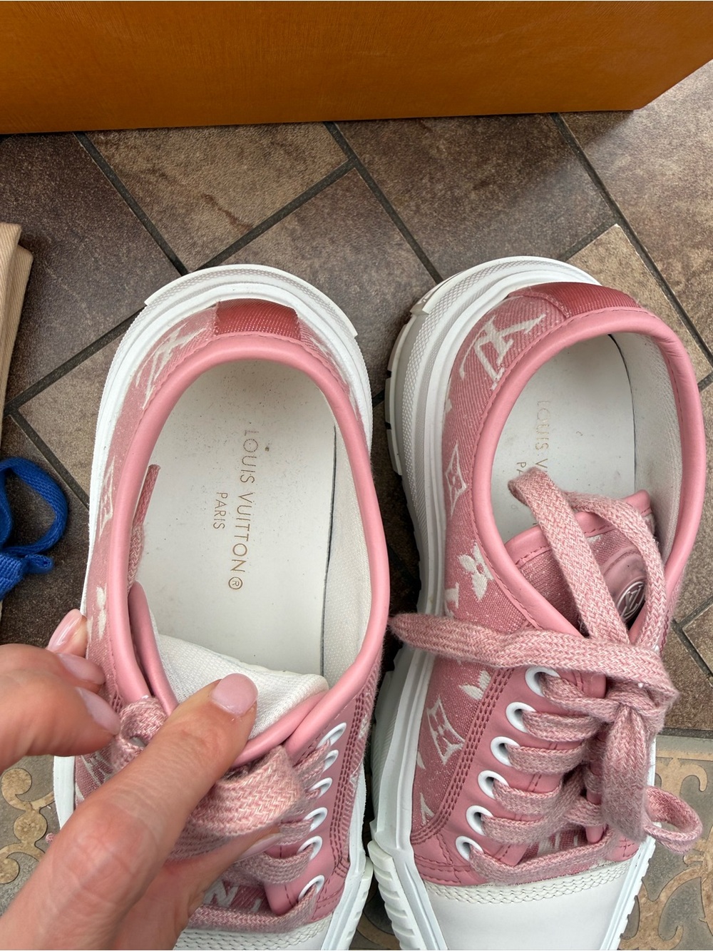 Louis Vuitton Pink Monogram Canvas Low-Top Sneaker (Pink & White) - Picture 4 of 10